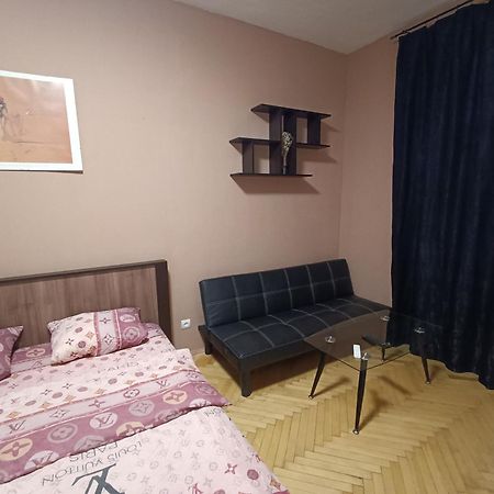 Ляльковий Театр Не Мансарда Lviv Ngoại thất bức ảnh