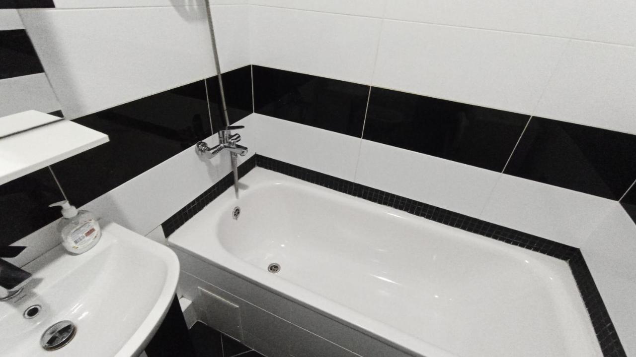 Ляльковий Театр Не Мансарда Lviv Ngoại thất bức ảnh
