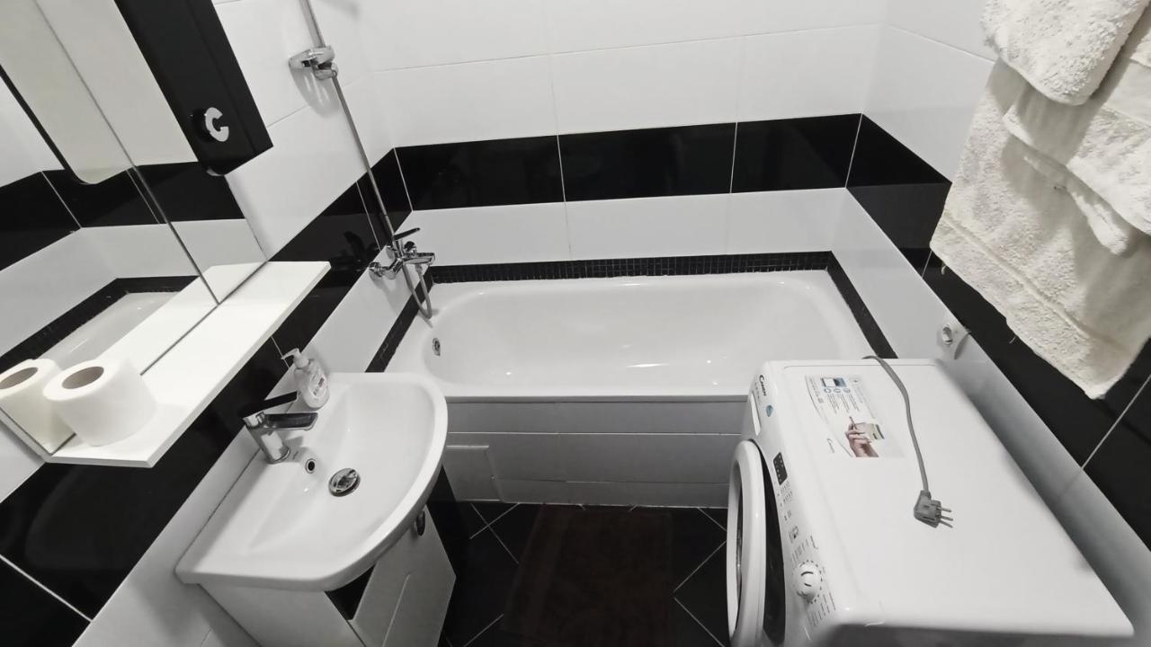 Ляльковий Театр Не Мансарда Lviv Ngoại thất bức ảnh